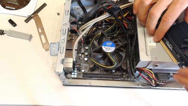 Unboxing and installation of Gigabyte Nvidia GT1030 low profile graphics card into ITX box смотреть онлайн
