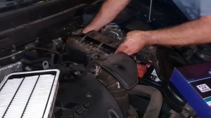 Mitsubishi ZH Outlander  2.4L Air Filter Change Guide