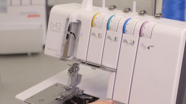 BERNETTE B42 + B48 - Потайной стежок / заправка нитей  #9