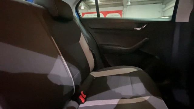 SKODA RAPID 1.6 SE TDI 5d 114 BHP смотреть онлайн
