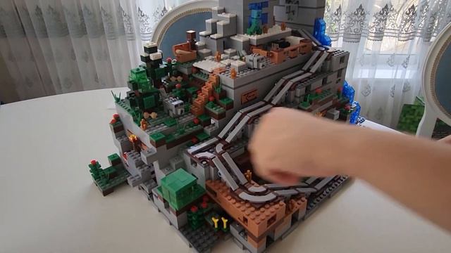 Собираем LEGO Minecraft с Ибо / Большой конструктор Майнкрафт / большая шахта, пещера, лес смотреть онлайн