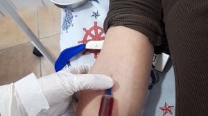 Кальций глюканат дәрісін  струйно салу ,ыстық укол .Горячий укол внутривенно