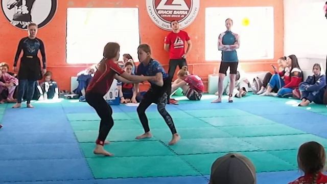Турнир Fight And Roll Girs_4_05_2019_No Gi_дети_опытные 39_Хаметова VS Ткачева