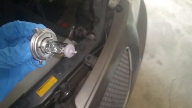 How to replace 2005-2008 Pontiac vibe headlight bulb смотреть онлайн