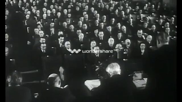 The Reichstag Building in German History смотреть онлайн