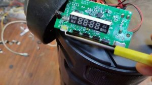 Видеоотчет.БлюТус колонка нет заряда АКБ.Замена ТР4054 (LTH7).