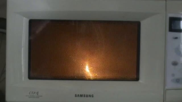 #5. Мобильный телефон Vk mobile в микроволновке смотреть онлайн