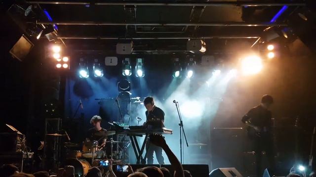 Дельфин - Весна (cut) (Челябинск 14.04.2018) смотреть онлайн