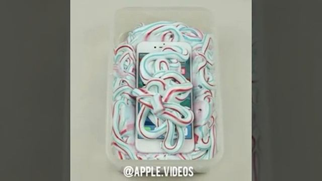 iPhone с зубной пастой смотреть онлайн