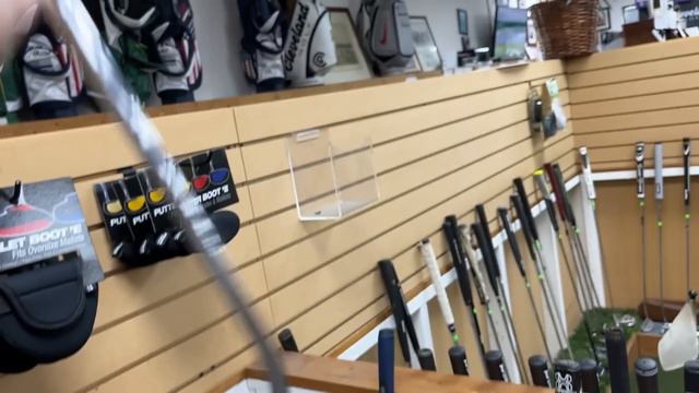 BEST GOLF SHOP WE’VE EVER SEEN! смотреть онлайн