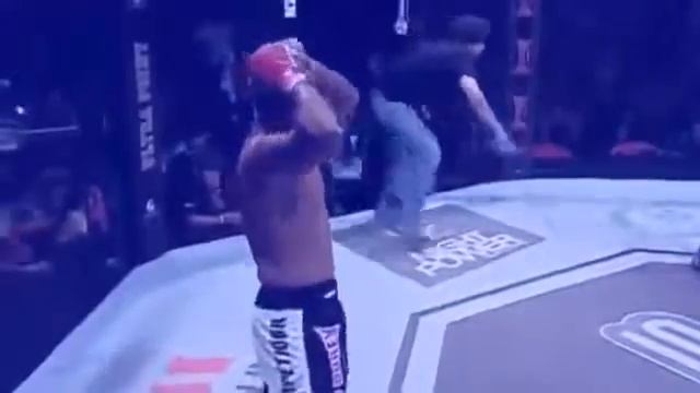 MMA сломал ногу смотреть онлайн