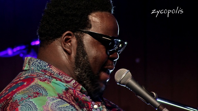 Craig Adams - Blueberry Hill & I'm Walking - LIVE HD смотреть онлайн