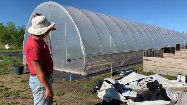 Installing Hoop House Shade Cloth with Lock Channel and Spring Wire | Ep. 23 смотреть онлайн