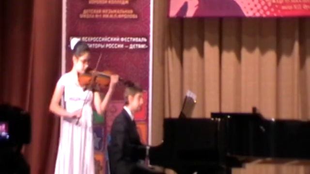 Эльмира Салимханова "Интродукция и Восточный танец" смотреть онлайн