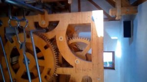 Самые большие часы с кукушкой в мире