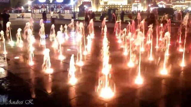 Развлечения в Дубае -Фонтан в парке Global Village. (Dubai. Fountain in the Park Global Village) смотреть онлайн