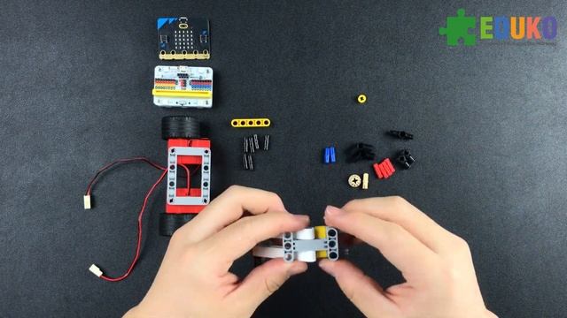 Trójkołowy motor micro:bit смотреть онлайн