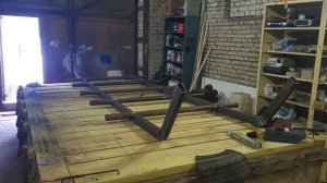 Изготовление траков для гусеницы и остова вездехода.