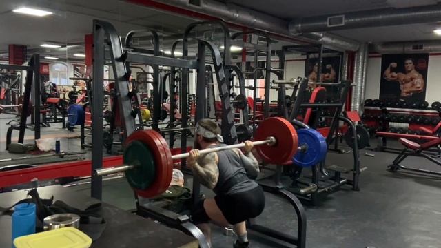 Тренировка приседа. Тест наколенников. Тест штангеток