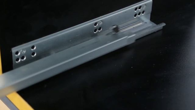 МОНТАЖ СКРЫТЫХ НАПРАВЛЯЮЩИХ HARDI (нижнее крепление) смотреть онлайн