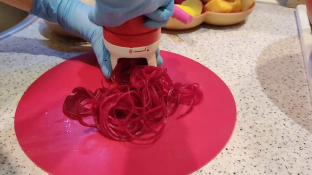Терка спиралайзер от Tupperware. Делаем спирали из свеклы смотреть онлайн
