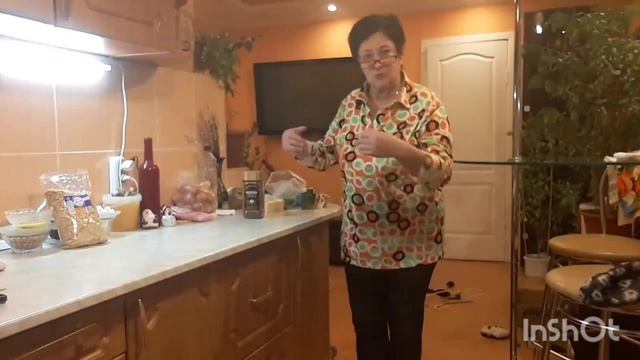 Делаю сбережения ? Целый мешок трусов берегу ? Колготки зашиваю и пакеты вновь стираю Возврат в ССС смотреть онлайн