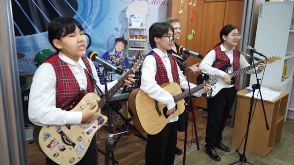 "Мастер-класс" - игра на гитаре