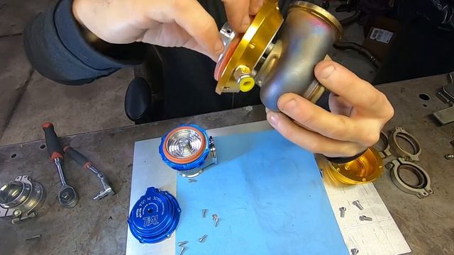 Tial vs EBay Wastegate Teardown Comparison смотреть онлайн