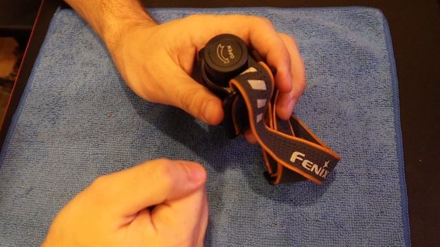 FENIX HM70R налобный фонарь смотреть онлайн