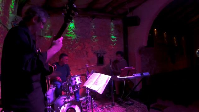 Saridakis Leventopoulos Dimitriou - Morning Song смотреть онлайн