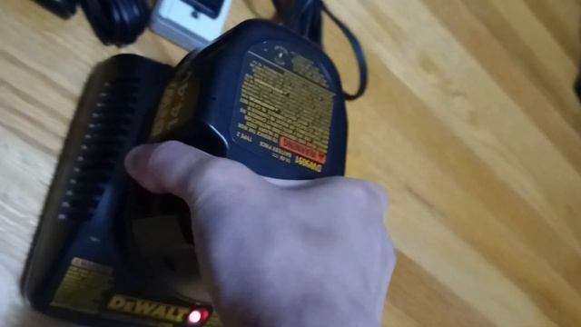Dewalt DW9118 Battery Charger 7.2V - 14.4V смотреть онлайн