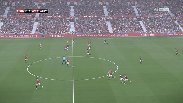 This Incredible Fog And Turf Mod Makes Old Trafford Look Photorealistic • PES 2021 Ultra Realism Mo