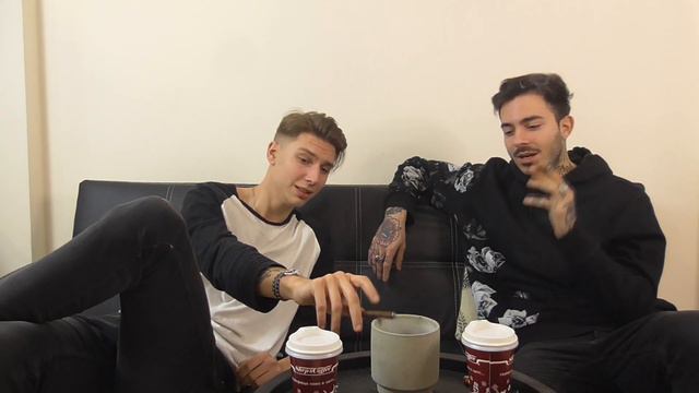 про свой ПЕРВЫЙ РАЗ и ПЕЧАЛЬНЫЙ ОПЫТ (18+) STORYTELLS WITH BACKWOODS смотреть онлайн