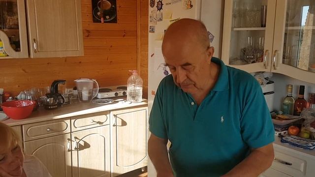 Готовили сыр из дешевых продуктов, а заставили сделать сыр для детей. смотреть онлайн