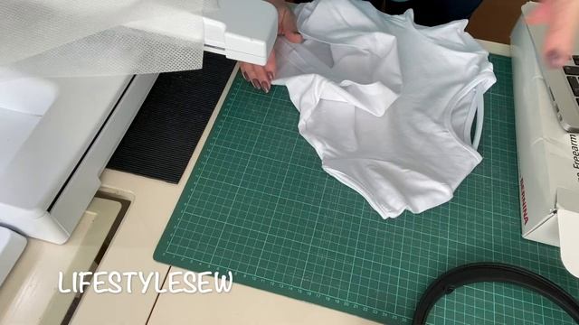 BERNINA FREE ARM EMBROIDERY HOOP смотреть онлайн