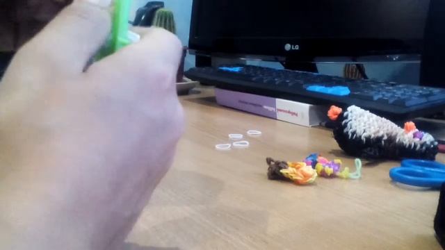 Как сделать косточку на рогатке смотреть онлайн