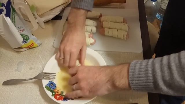 Домашние сосиски в тесте | простой и быстрый рецепт смотреть онлайн