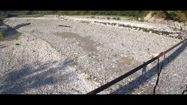 Влог #58. Лазаревское сегодня: переполненные пляжи, смотровая площадка и долина реки Псезуапсе смотреть онлайн