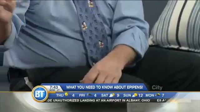 How to use an EpiPen смотреть онлайн