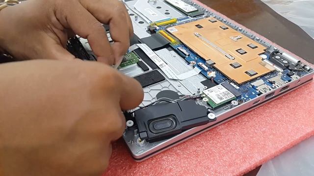 Acer Swift 1 SF114-34 Speaker Replace смотреть онлайн
