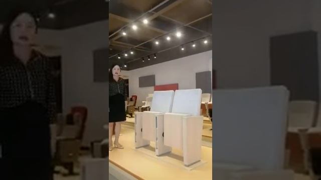 Auditorium Chair смотреть онлайн