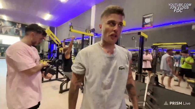 IRL DO JON VLOGS e CABRITO na ACADEMIA em MACEIO! COMPLETO! JON FOCADO NO PROJETO! Ft BRUNÃO e BDJ! смотреть онлайн