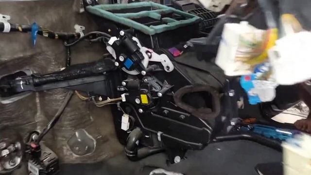 Fulldown evaporator cleaning,flushing,labor freon & repair actuator motor. FORD RANGER 2015 MODEL смотреть онлайн