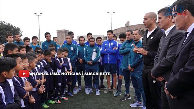 El mensaje de David Trezeguet a los niños de Alianza Lima смотреть онлайн