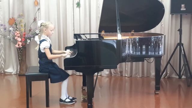 Савинова Ульяна, 2 класс. Этюд. Черни-Гермер часть 1. Ю. Некрасов. Этюд до мажор. смотреть онлайн