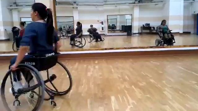 Танцы на колясках. Тараз. Наши тренировки. смотреть онлайн