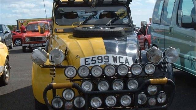 Citroen 2CV смотреть онлайн