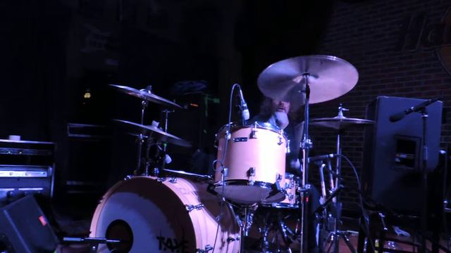 Local H 17 2112 Temples Of Syrinx live Rush Co смотреть онлайн