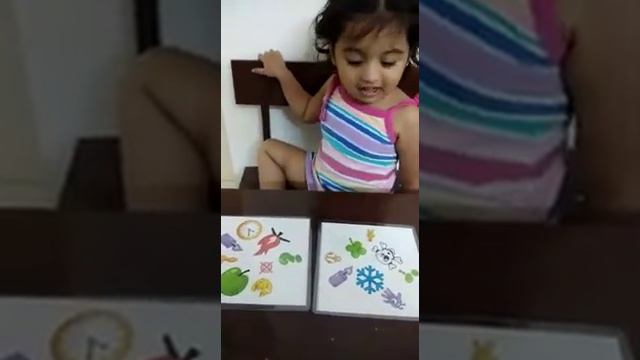 Dobble game play by 2.5 yrs child, its develop concentration, confidence смотреть онлайн