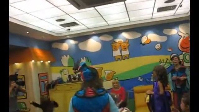 Салют из живых бабочек на детском дне рождения смотреть онлайн